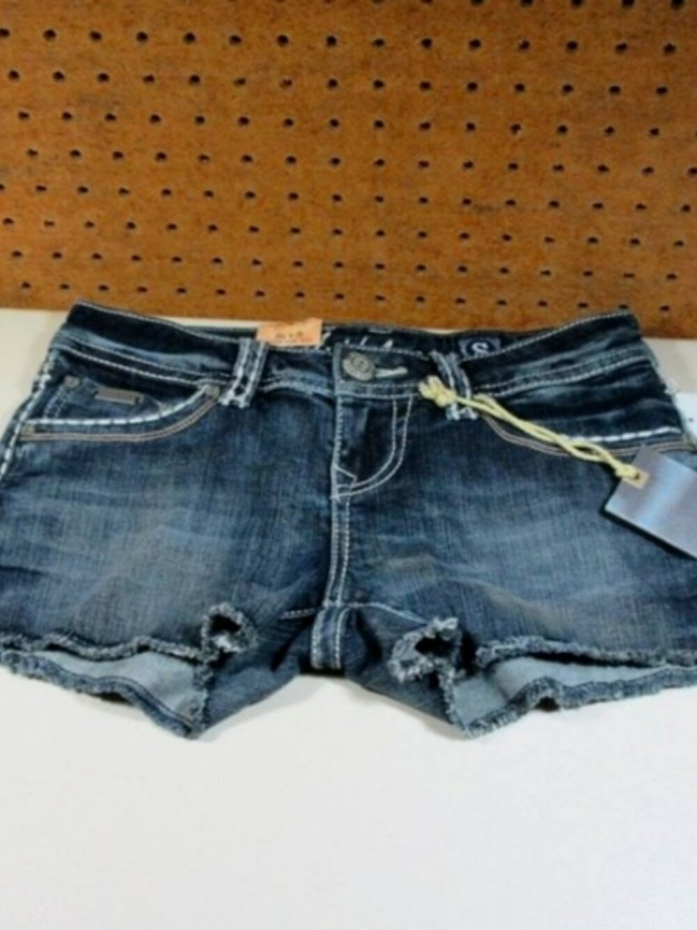 LA Idol womens dark wash distressed frayed flap stretch jean shorts S NWT